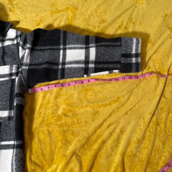 H&M Flannel Button Up Jacket Mens Size S Long Sleeve Front Pocket Black White - Picture 6 of 8
